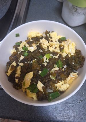 雨來菇炒蛋 的食譜成品照片