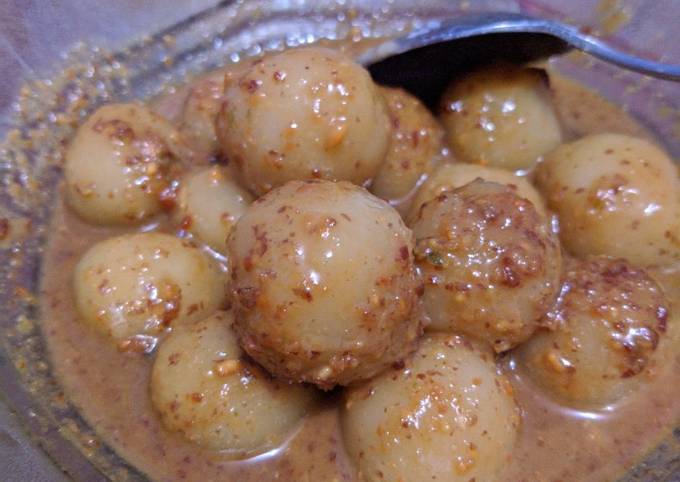 3. Cilok Bumbu Kacang