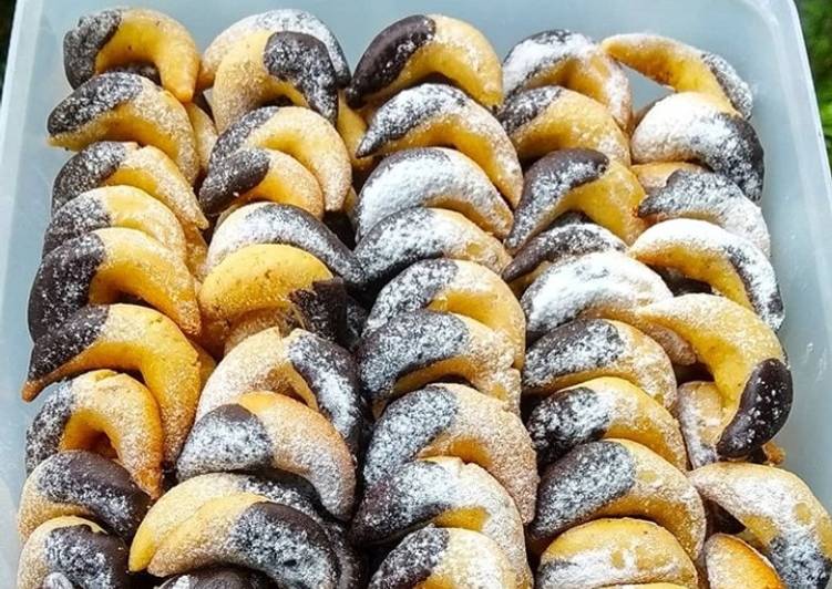Resep Almond Cressent Cookies, Menggugah Selera