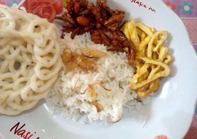 Nasi uduk magicom