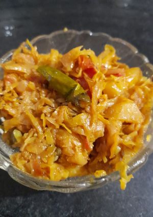 বাঁধাকপির ঘন্ট(bandhakopi ghonto recipe in Bengali) রেসিপির প্রধান ছবি