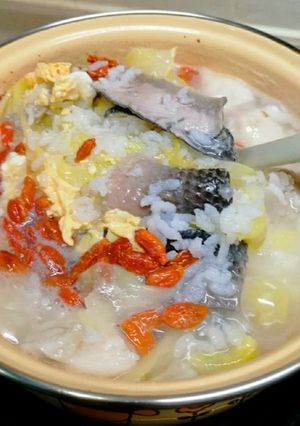 《虱目魚皮粥》 的食譜成品照片