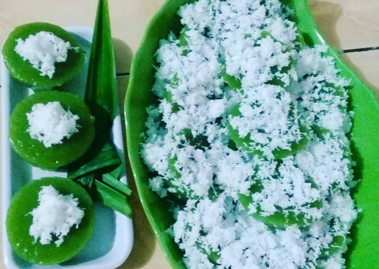 Bagaimana Menyiapkan Kue lumpang pandan Anti Gagal