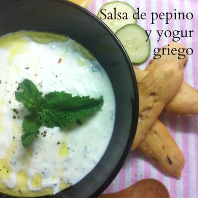 Tzatziki (salsa de pepino y yogur griego) Receta de Las recetas de Martuka-  Cookpad