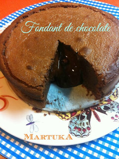 Una foto de Pastel de chocolate fundido (Fondant de chocolate)