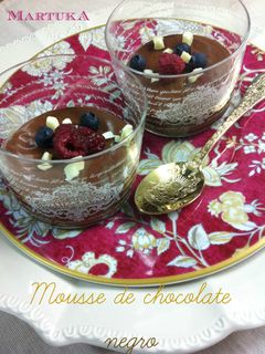 Una foto de Mousse de chocolate negro