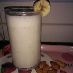 A picture of Banana milkshake.