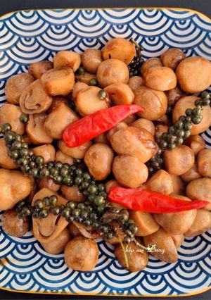 Hình của món Nấm rơm kho tiêu xanh chay.