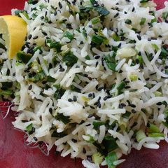 A picture of Sesame garlic rice.