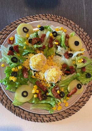 Une photo de Salade composée œufs mimosa