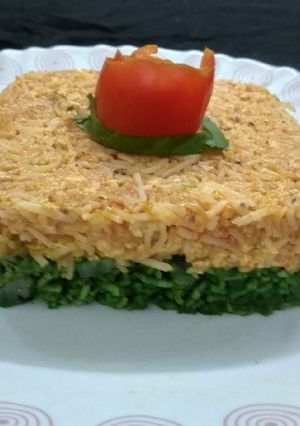 A picture of Palak paneer pulao.