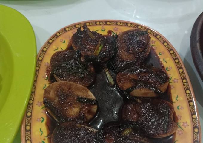 Standar Bagaimana cara memasak Telur bumbu petis yang enak