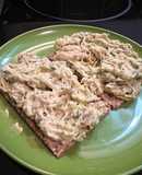 Mezcla de pollo desmenuzado, mayonesa y ‘aguacate’ para bocadillos y tostadas