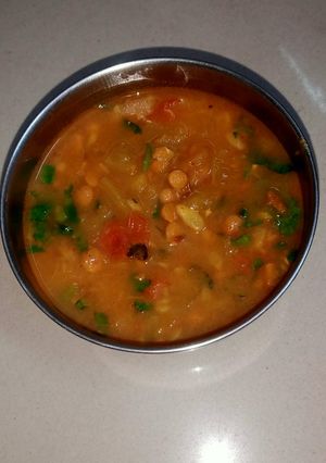 घीया चने की दाल की सब्जी(ghiya chane ki sabzi recipe in hindi) रेसिपी मुख्य फोटो