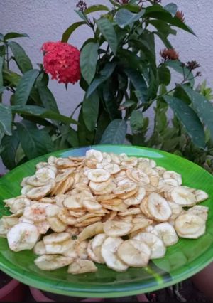 A picture of Nendran banana chips.