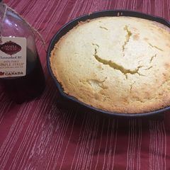 A picture of Cornbread (Plain) in da frying pan.