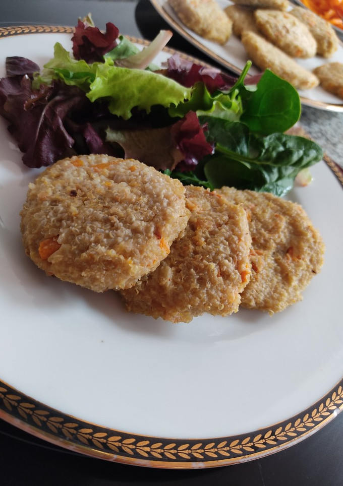 Una foto de Tortitas de quinoa y verduras