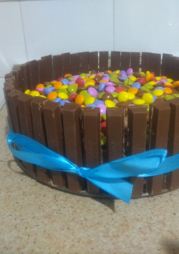 Una foto de Tarta de kit kat🤤