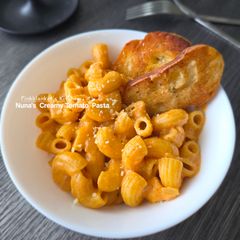 A picture of Nuna's Creamy Tomato Pasta.