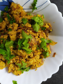 अंड्याची भुर्जी (anda bhurji recipe in marathi) रेसिपी चे मुख्य फोटो