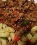Quifaros con salsa bolognesa y surtido de verduras