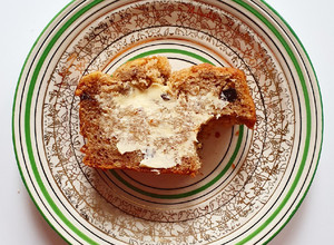 A picture of Hot Crossed Banana Bread.