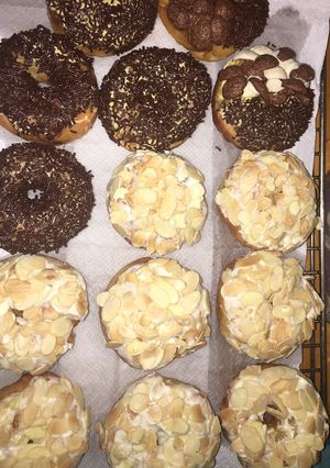 Foto resep Donat empuk topping almond