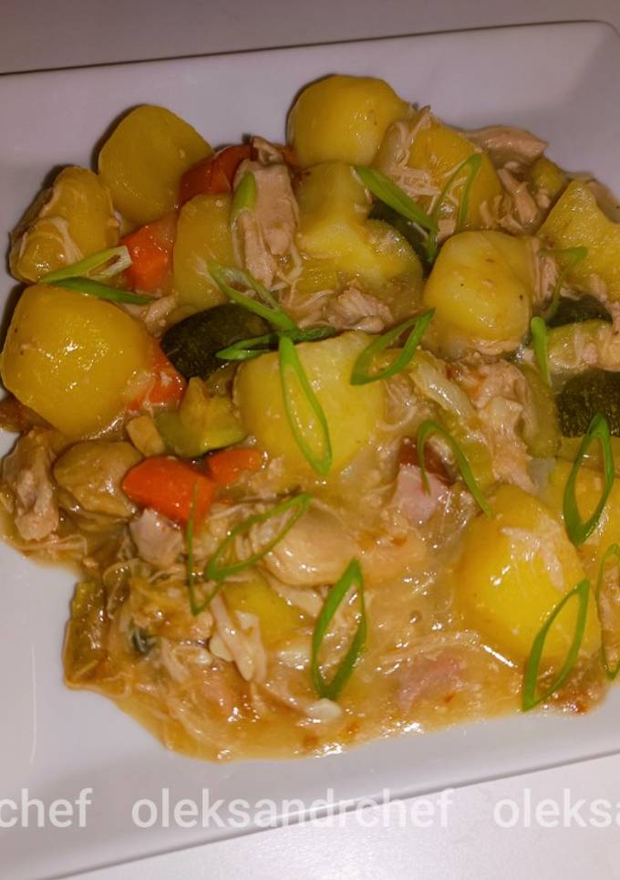 Печеня з тушонкою та ковбасою🤤/ Roast with stew and sausage