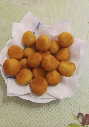 Sajt golyók 😋🧀 recept fotója
