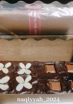 Foto resep 888. Fudgy Brownies Almond Cadbury
