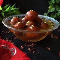 A picture of "Gulab Jamun".