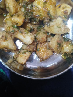 जीरा आलू (Jeera aloo recipe in hindi) रेसिपी मुख्य फोटो