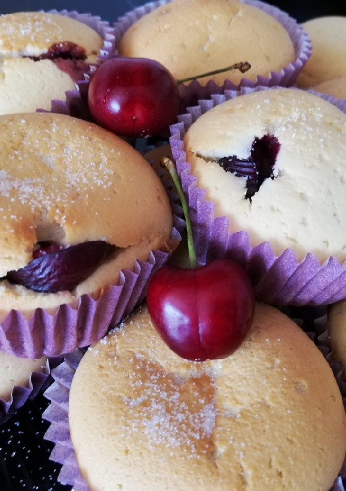 Una foto de 🍒Bizcochuelos de cerezas