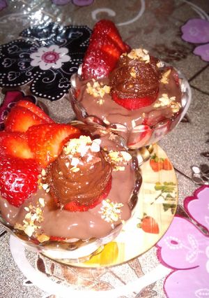 صورة لوصفة تحلية الغابة السوداء بالفرولة🍓😋🤗