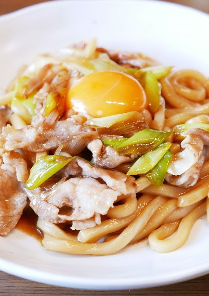 A picture of Sukiyaki-Style Udon.