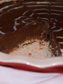 Una foto de Pie marmolado de tres chocolates