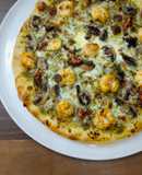 پیتزا میگو و پستو (Shrimp & Pesto Pizza)
