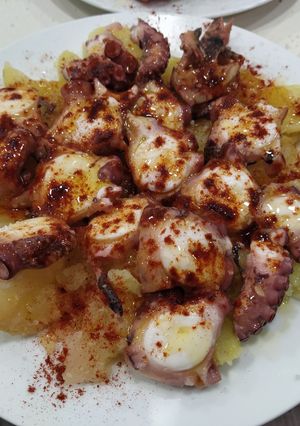 Una foto de Pulpo a la gallega