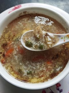 চিকেন স্যুপ (chicken soup recipe in Bengali) রেসিপির প্রধান ছবি