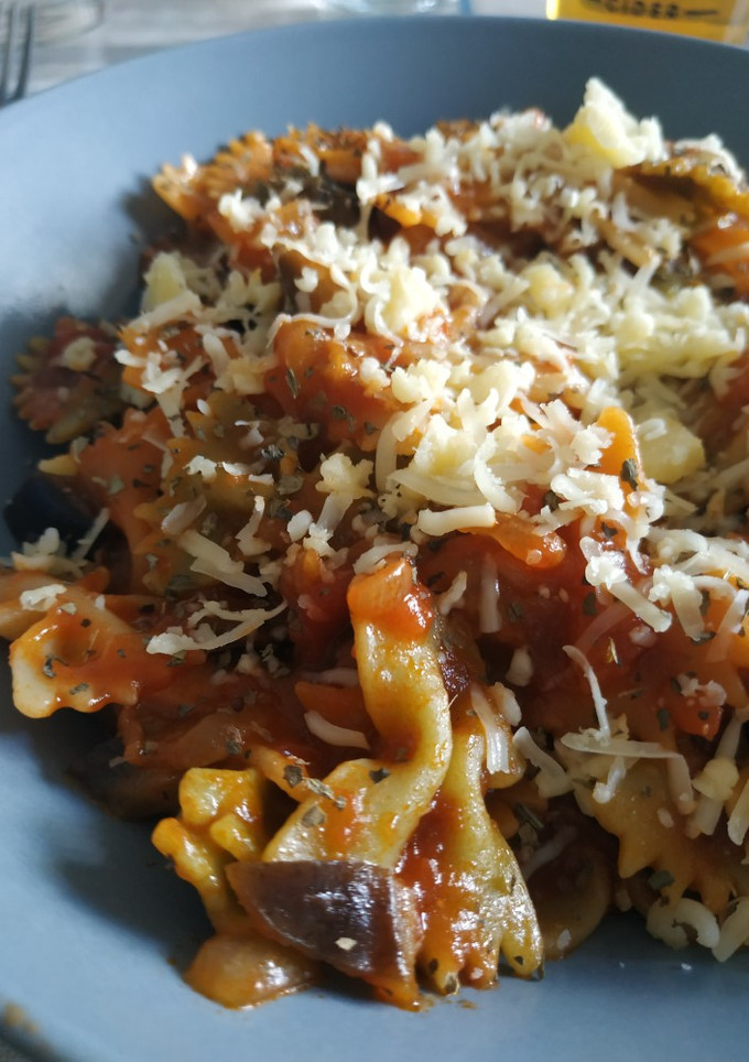 Una foto de Pasta a la Norma (a mi estilo)
