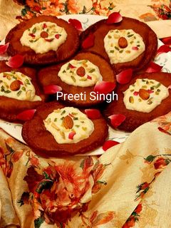 पुआ विथ रबड़ी (pua with rabdi recipe in Hindi) रेसिपी मुख्य फोटो