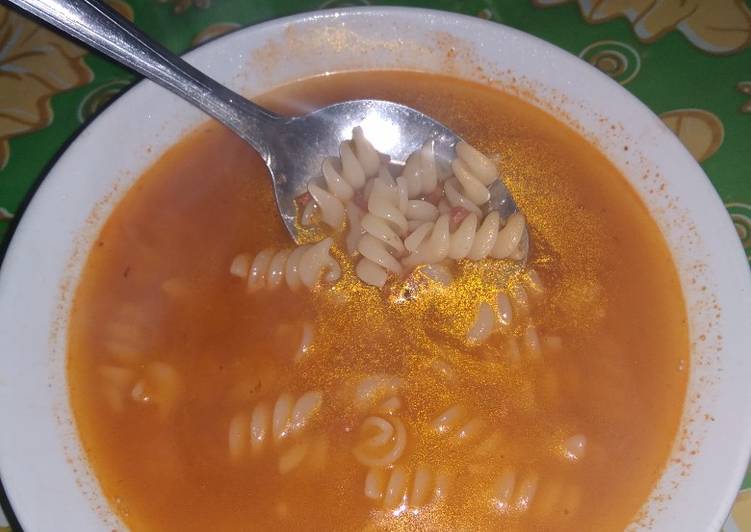 Bolognaise Macaroni Soup