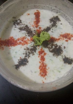 A picture of Cucumber raita.