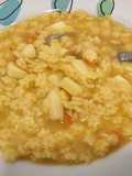 Sopa sencilla de pota y langostinos cocidos