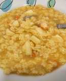 Sopa sencilla de pota y langostinos cocidos