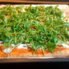 Foto di Pizza alta con farina di farro