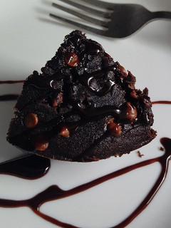 சாக்கோ குக்கி கேக்(choco cookie cake recipe in tamil) செய்முறை முக்கிய புகைப்படம்