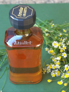 Una foto de Licor de flores de manzanilla bio