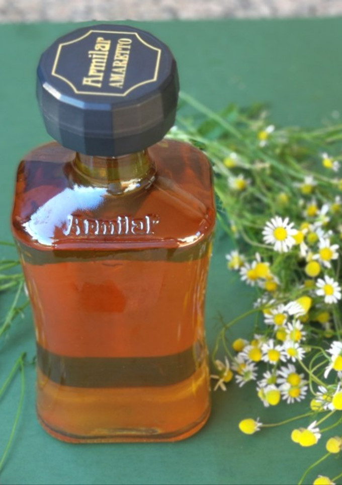 Una foto de Licor de flores de manzanilla bio