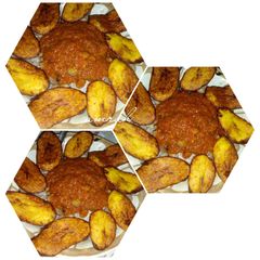 A picture of White rice with plantain.